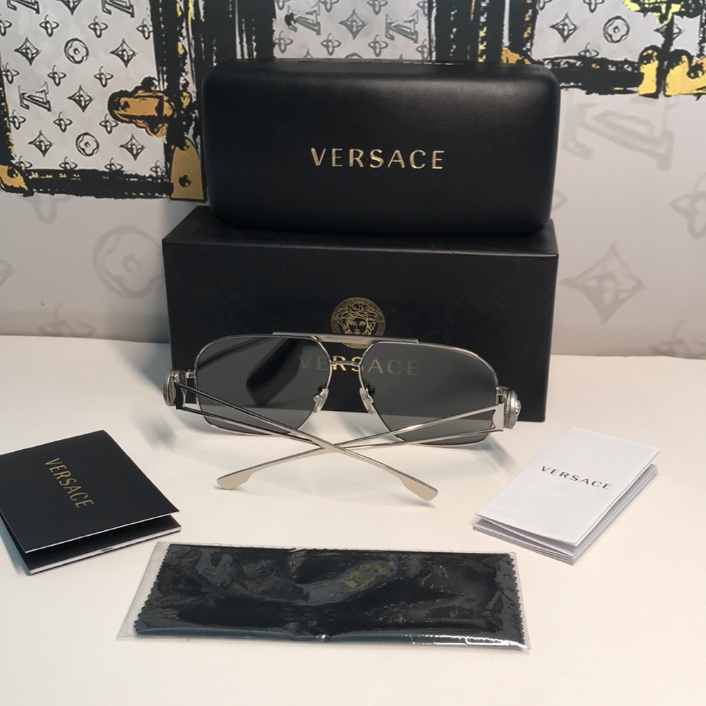 NEW AUTHENTIC Versace Silver Sunglasses VE2269 - Picture 13 of 15